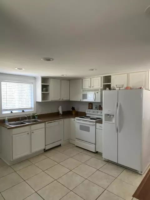109 Spring St, Aberdeen, NC 28315 photo 6