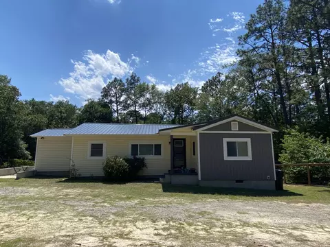 109 Spring St, Aberdeen, NC 28315 photo 1
