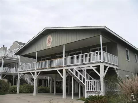 505 E Main St, Sunset Beach, NC 28468 photo 2