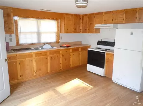 117 Steele St, Fair Bluff, NC 28439 photo 2