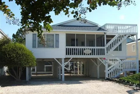 415 28th St, Sunset Beach, NC 28468 photo 1