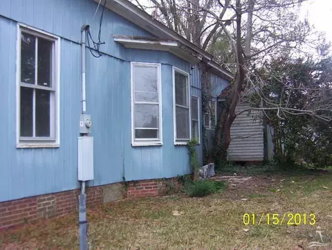301 E Church St, Atkinson, NC 28421 photo 2
