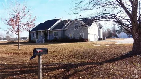 159 Maple Dr, Whiteville, NC 28472 photo 1