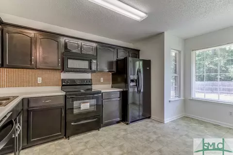 120 E Deer Ct, Midway, GA 31320 photo 6
