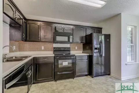 120 E Deer Ct, Midway, GA 31320 photo 9