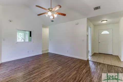 120 E Deer Ct, Midway, GA 31320 photo 4