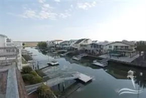 421 Dolphin St, Sunset Beach, NC 28468 photo 17