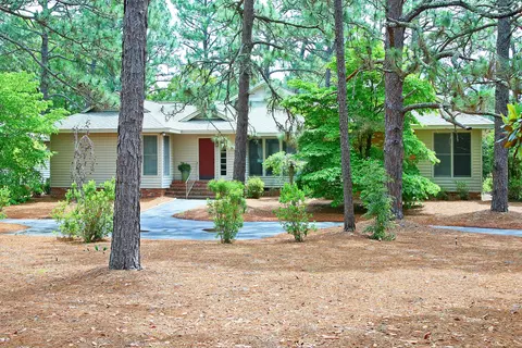 25 Augusta National Dr, Pinehurst, NC 28374 photo 1