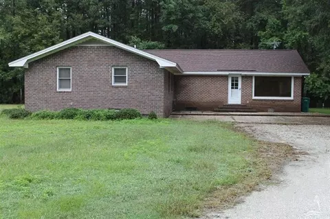 310 Pinecrest Dr, Chadbourn, NC 28431 photo 1