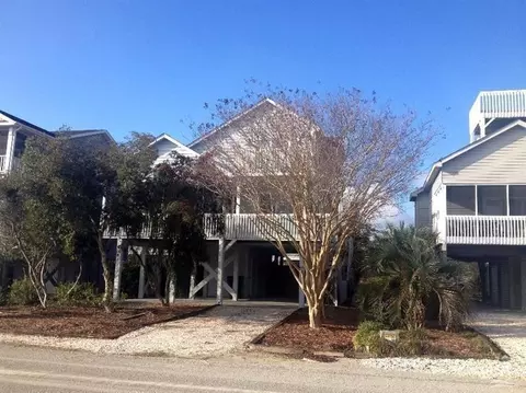 416 28th St, Sunset Beach, NC 28468 photo 2
