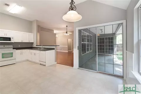 222 Silver Brook Cir, Pooler, GA 31322 photo 9