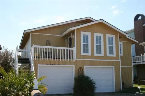 175 High Point St, Holden Beach, NC 28462 photo 4