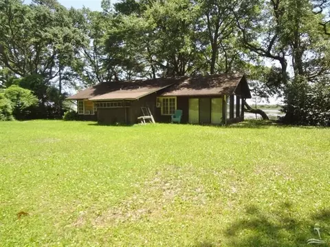 210 Shoreline Dr E, Sunset Beach, NC 28468 photo 2