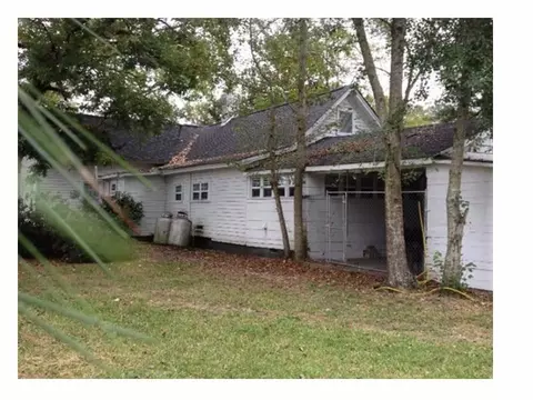 78 Powell St, Fair Bluff, NC 28439 photo 2