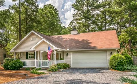 225 Adams Cir, Pinehurst, NC 28374 photo 2