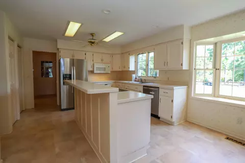 106 Firetree Ln, West End, NC 27376 photo 10
