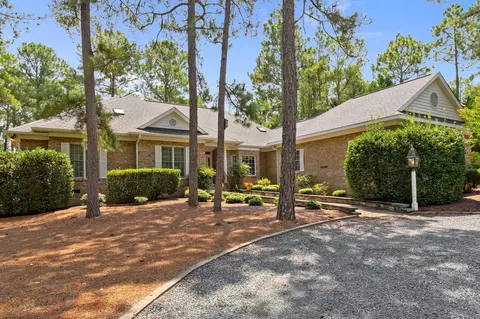 20 Glasgow Dr, Pinehurst, NC 28374 photo 1
