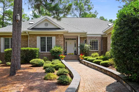 20 Glasgow Dr, Pinehurst, NC 28374 photo 2