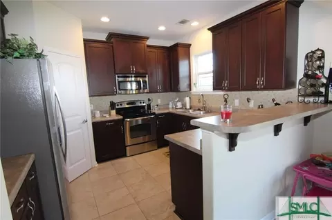 194 Lakepointe Dr, Pooler, GA 31322 photo 6