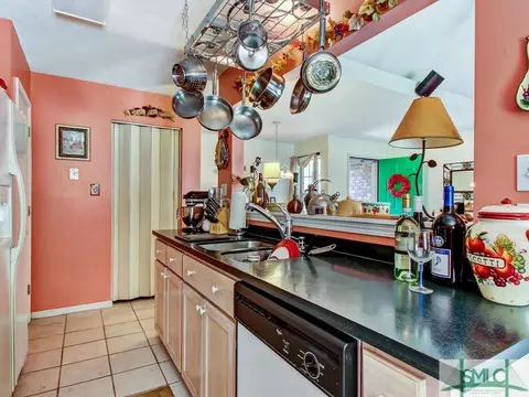 219 Longleaf Cir, Pooler, GA 31322 photo 3
