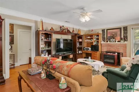306 Crawford St, Springfield, GA 31329 photo 5