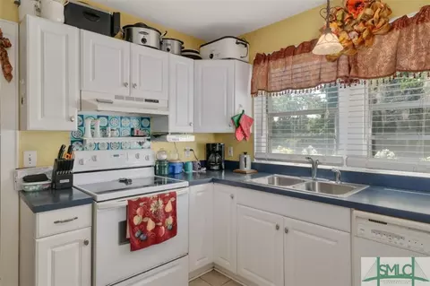 306 Crawford St, Springfield, GA 31329 photo 8