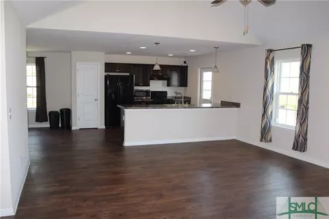 146 Knotty Pine Cir, Springfield, GA 31329 photo 2