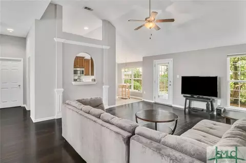 207 Standing Pine Cir, Pooler, GA 31322 photo 6