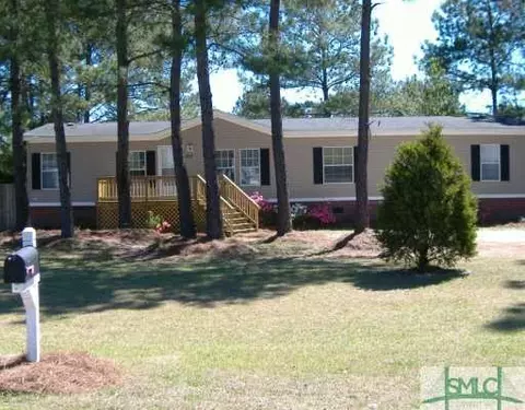 127 Eagle Dr, Springfield, GA 31329 photo 1