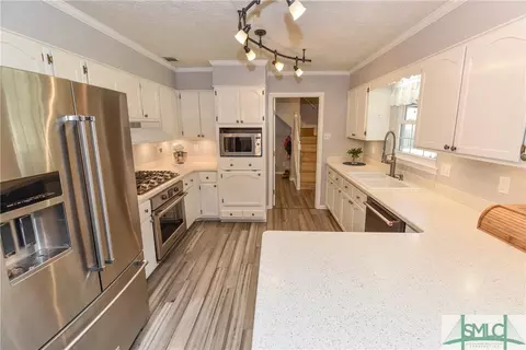 806 Robin Dr, Pooler, GA 31322 photo 11