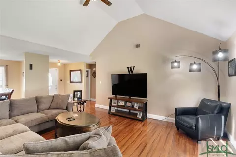 211 Longleaf Cir, Pooler, GA 31322 photo 4