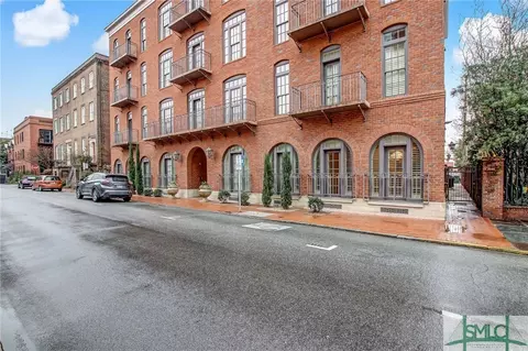 316 E State St #2A, Savannah, GA 31401 photo 2