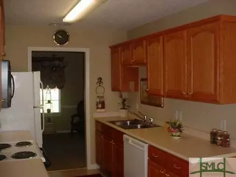 105 E Ninth St, Rincon, GA 31326 photo 8