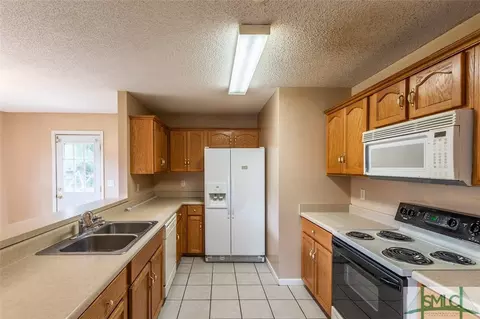 77 E Deer Ct, Midway, GA 31320 photo 12