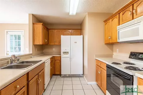 77 E Deer Ct, Midway, GA 31320 photo 8