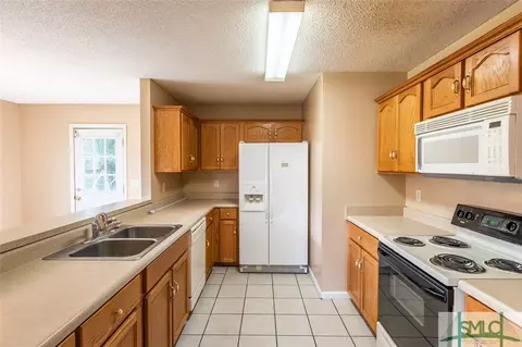 77 E Deer Ct, Midway, GA 31320 photo 11