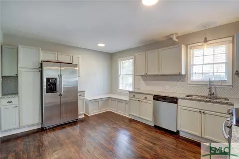 31 E 63rd St, Savannah, GA 31405 photo 8