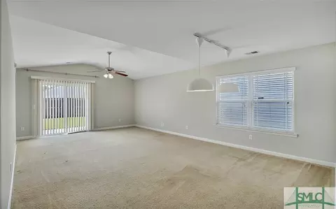 161 Lakepointe Dr, Pooler, GA 31322 photo 4