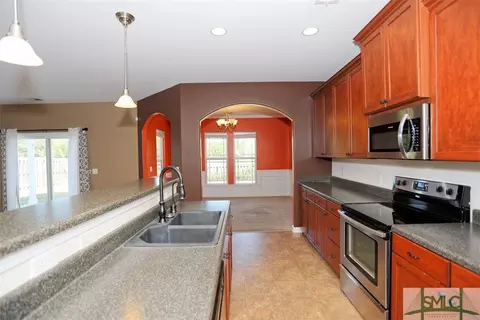 118 Lakepointe Dr, Savannah, GA 31407 photo 12