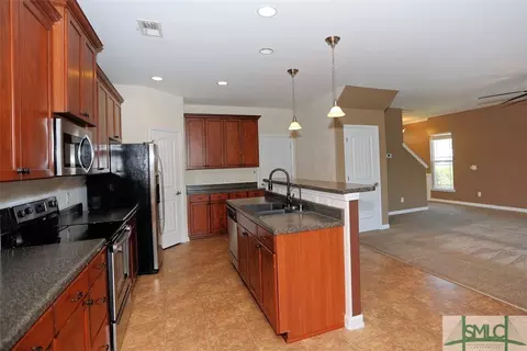 118 Lakepointe Dr, Savannah, GA 31407 photo 13