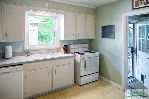 232 E 64th St, Savannah, GA 31405 photo 11