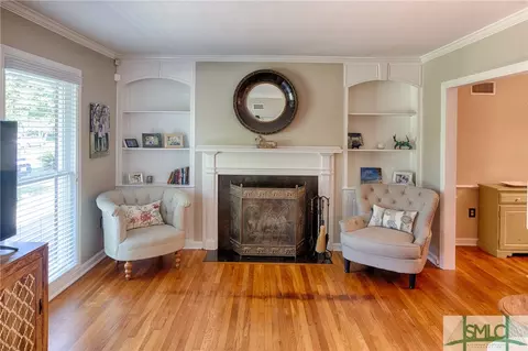 232 E 64th St, Savannah, GA 31405 photo 4