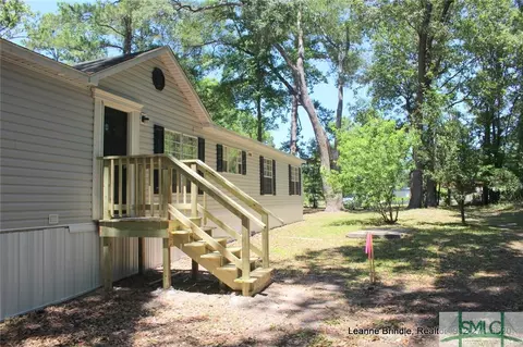91 Cornfield Ave, Midway, GA 31320 photo 1