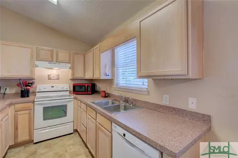 425 Shadowbrook Cir, Springfield, GA 31329 photo 7