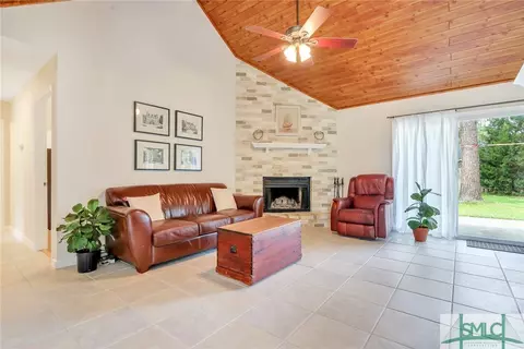 1 Bitterroot Ln, Savannah, GA 31419 photo 3