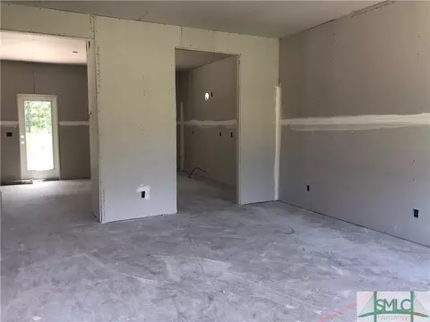 107 Rebel Estates Dr, Springfield, GA 31329 photo 4