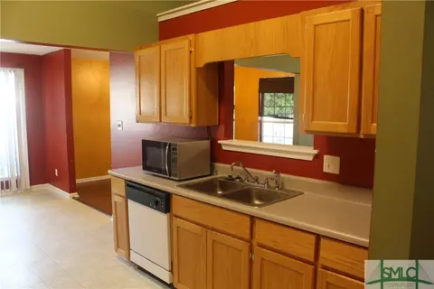 235 Longleaf Cir, Pooler, GA 31322 photo 3