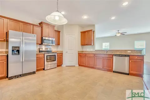 226 Standing Pine Cir, Pooler, GA 31322 photo 16