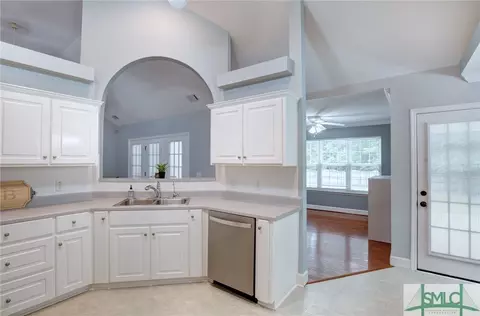 109 Fire Thorn Ln, Pooler, GA 31322 photo 6