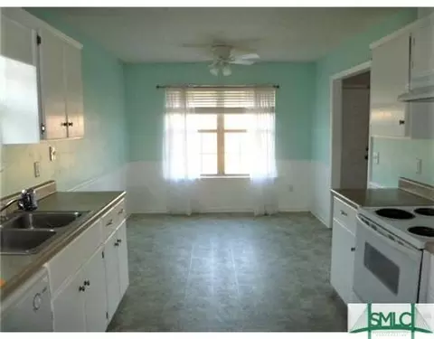 83 Gloucester Dr, Midway, GA 31320 photo 3
